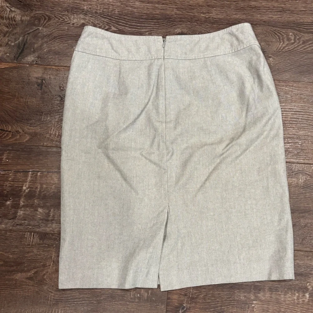 Banana Republic Gray Pencil Skirt with Pockets 4